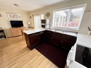 Photo 10- click for photo gallery